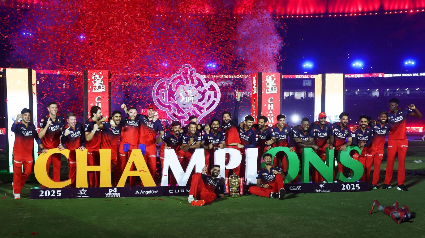  ಆರ್ ಸಿಬಿ ವಿಜಯೋತ್ಸವದ ವೇಳೆ ಕಬ್ಬನ್ ಪಾರ್ಕಿನ ಗಿಡ ಮರಗಳಿಗೆ ಹಾನಿ: ದೂರು