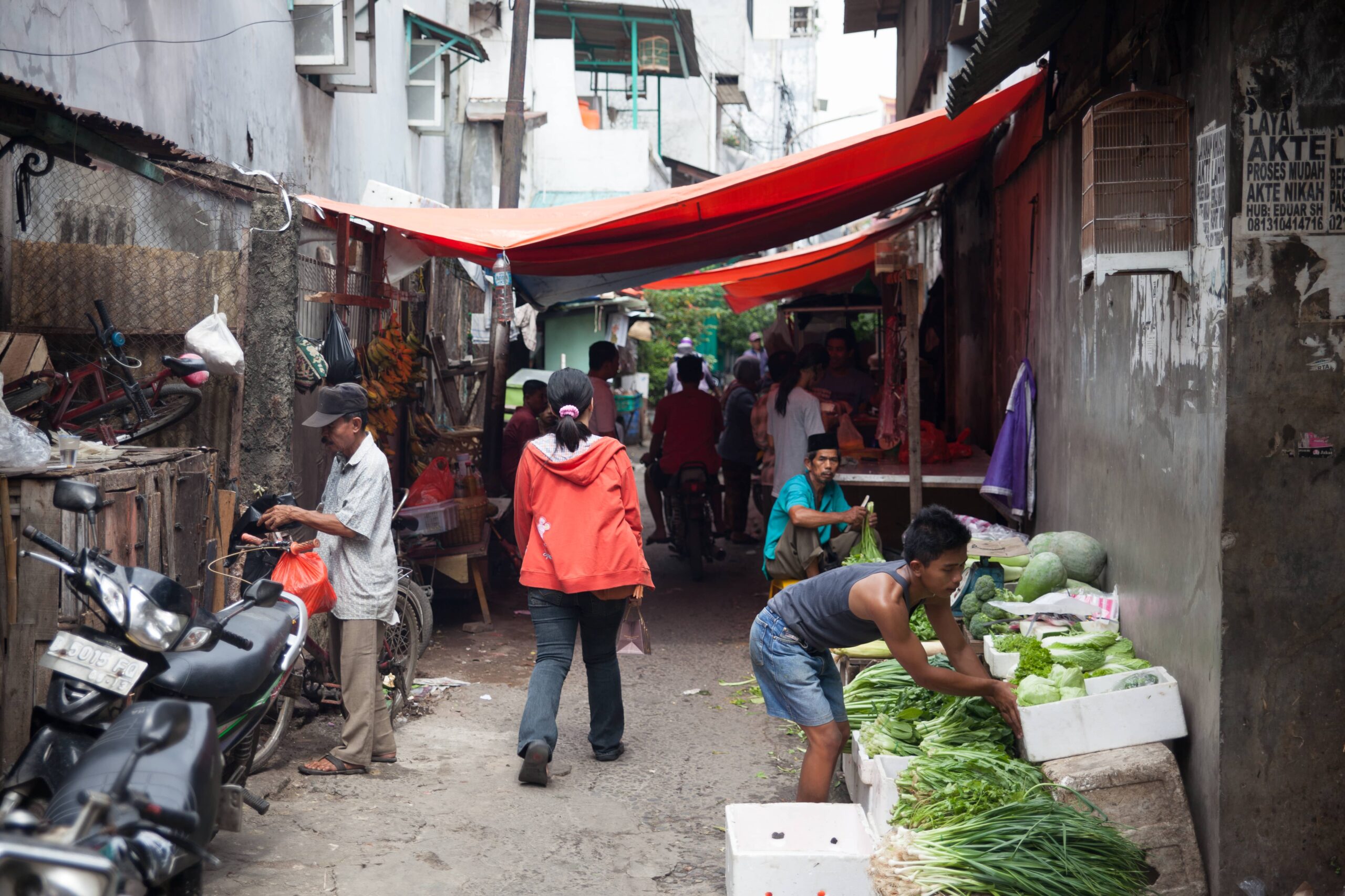  ವಾಕಿಂಗ್ ಮಹಿಳೆಯರನ್ನು ಸಾರ್ವಜನಿಕ ಸ್ಥಳದಲ್ಲಿಯೇ ಮುತ್ತಿಡುತ್ತಿದ್ದ ವ್ಯಕ್ತಿ ಬಂಧನ