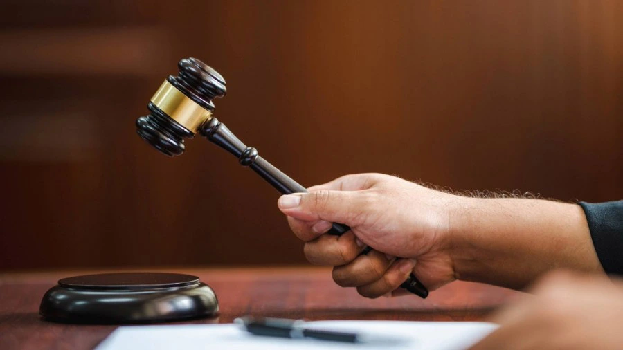 ದರ್ಶನ್ ವಿಚಾರಣೆ ವೇಳೆ ಕೋರ್ಟಿಗೆ ಅರ್ಜಿ ಹಿಡಿದು ಬಂದ ಅಪರಿಚಿತ